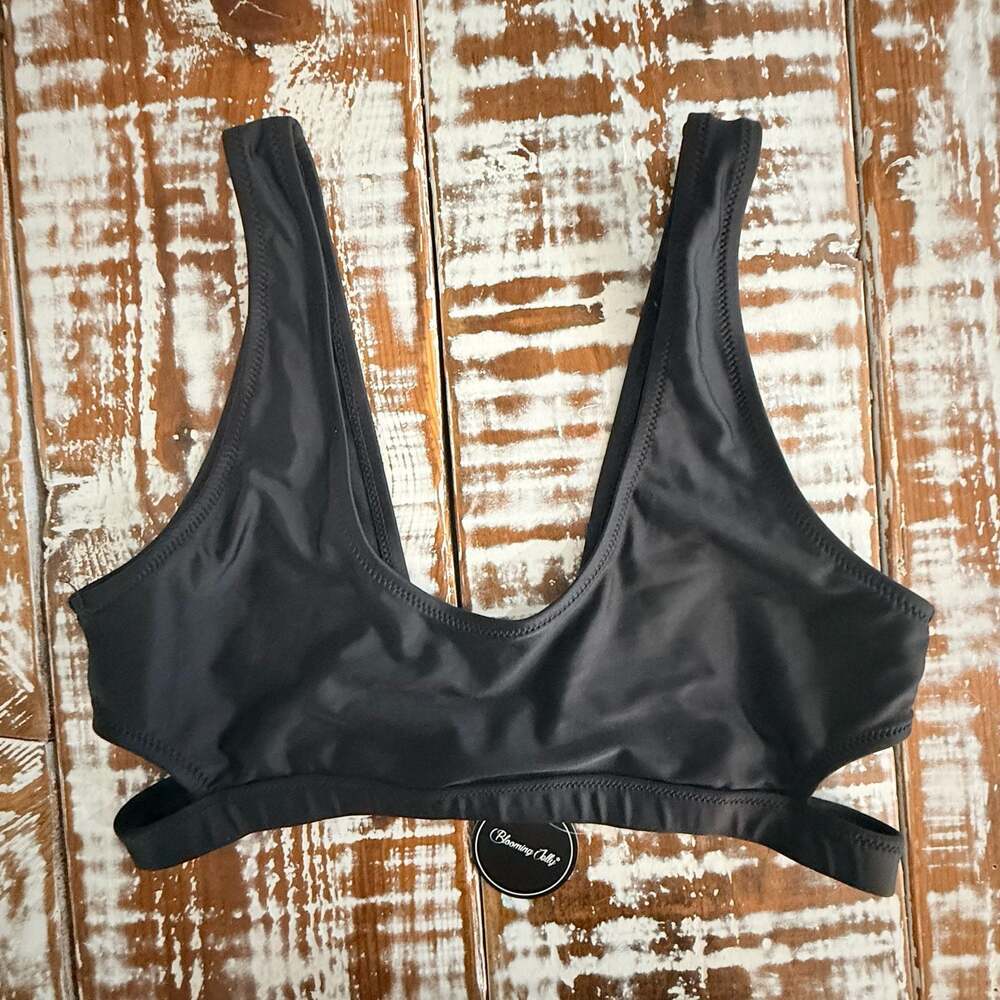 Blooming Jelly Bikini Top Black Size Large NWT 13.5” Band